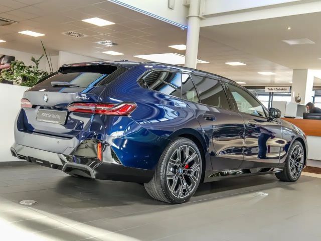 BMW 540 540d M-Sport Touring xDrive
