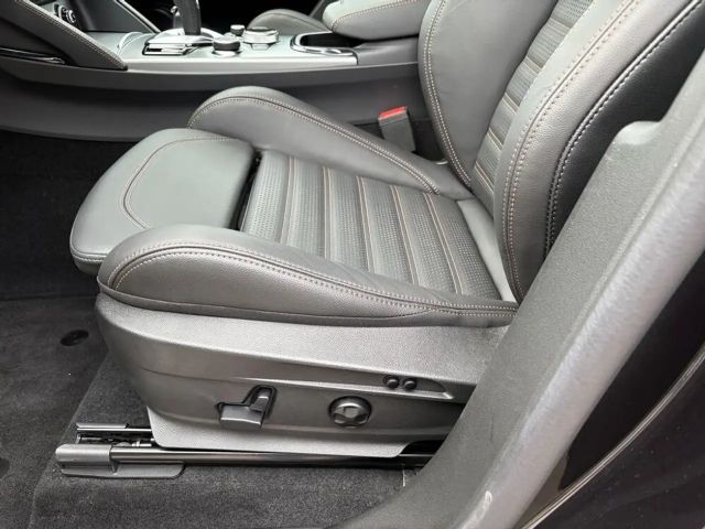 Alfa Romeo Stelvio AT8 Q4