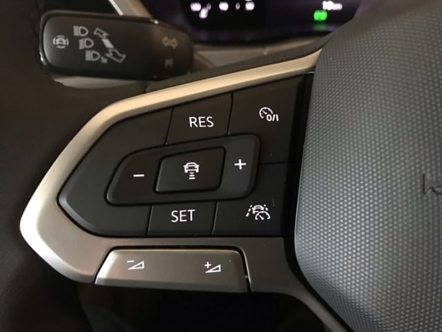 Volkswagen Touran 1.5 TSI DSG R-Line Sport