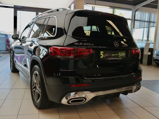 Mercedes-Benz GLB 220 AMG Line GLB 220 d