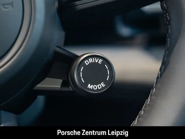 Porsche Taycan 4 Black Edition