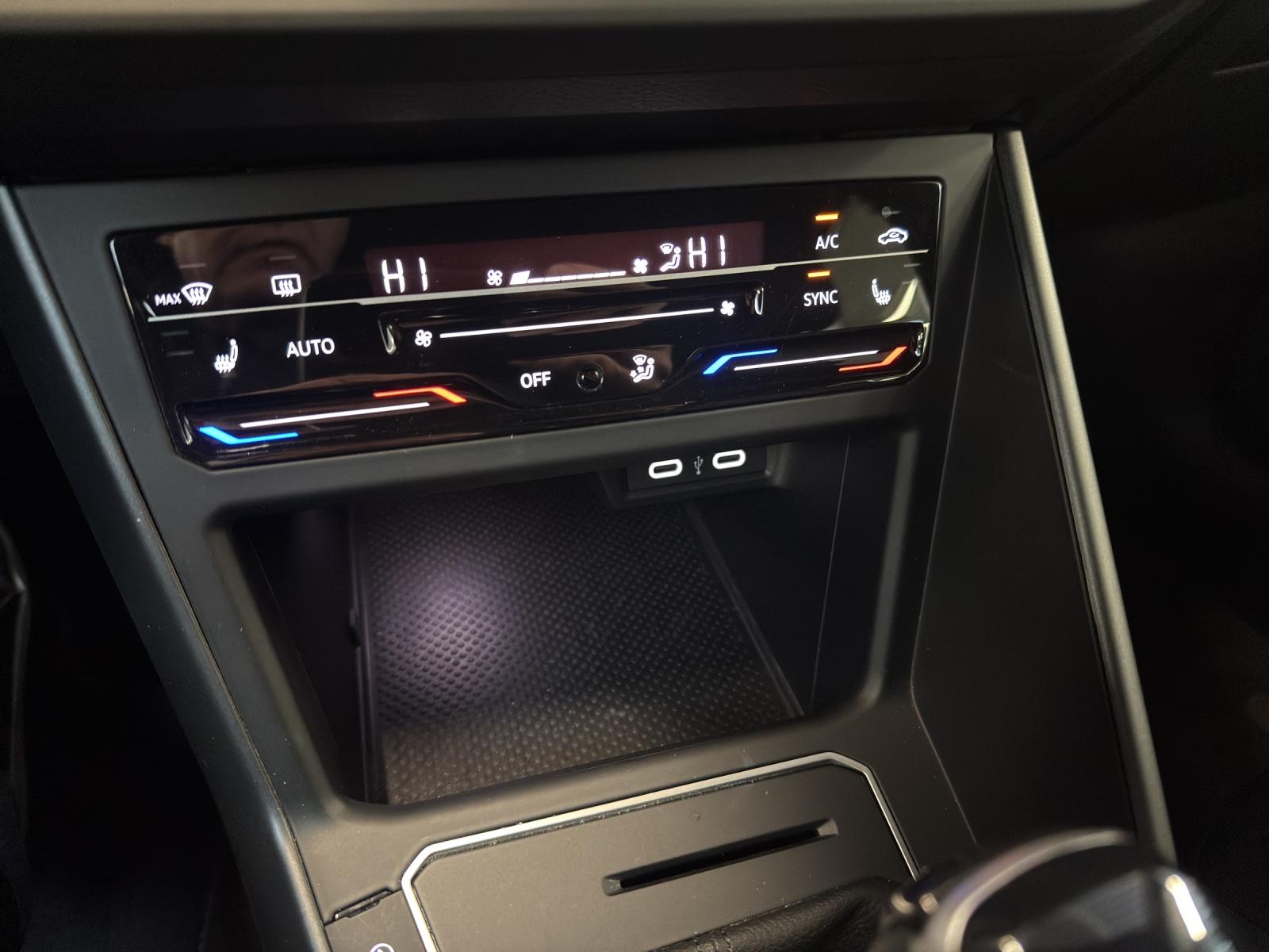 Volkswagen Taigo 1.0 TSI DSG R-Line Style