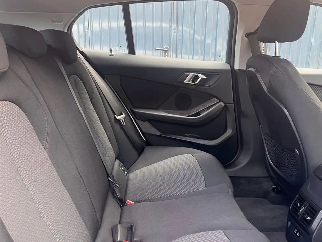 BMW 116 116i 5-deurs Sedan