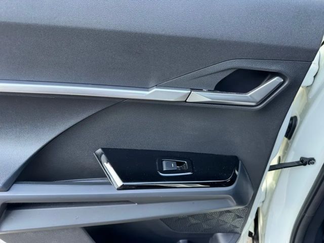 SsangYong Torres 2WD Quartz