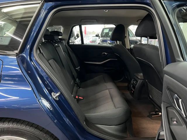 BMW 320 320d Touring xDrive