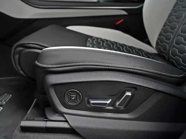 Audi RS Q8 PERF. FULL EXCLUSIVE/OPTION CARBON UPE:222K