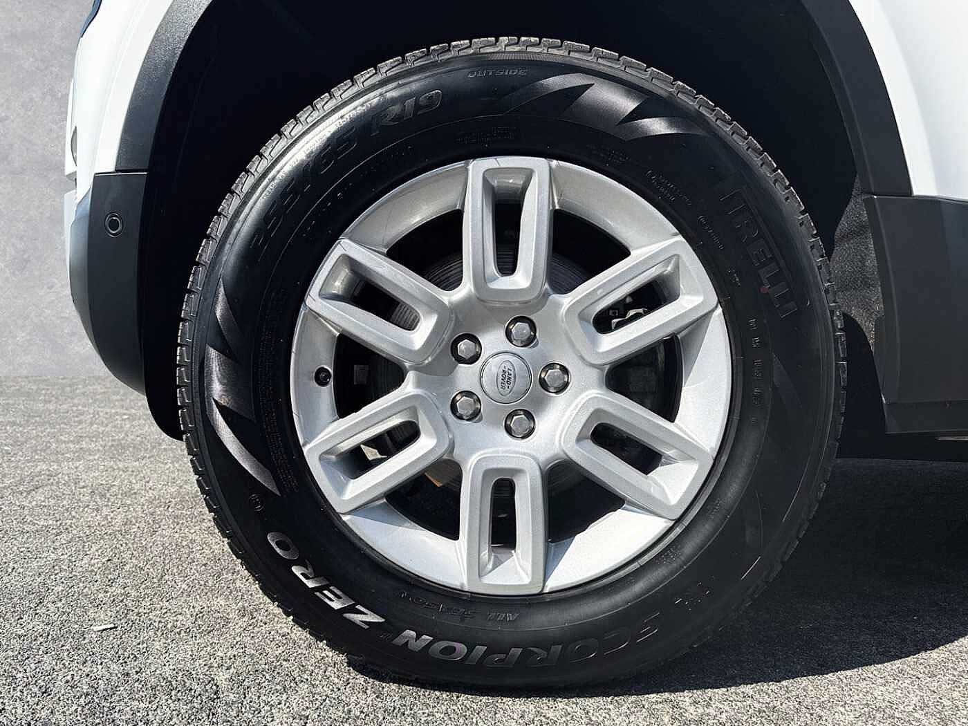 Land Rover Defender 110 S