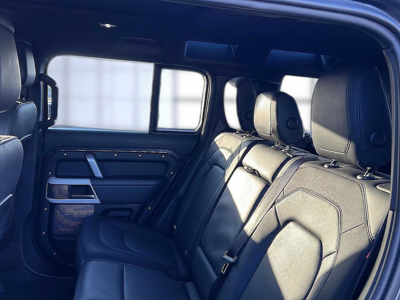 Land Rover Defender 110 Dynamic HSE