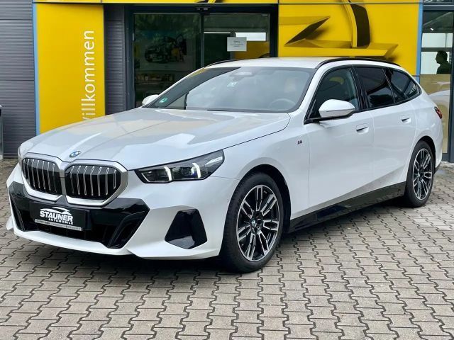 BMW 520 520d M-Sport Touring