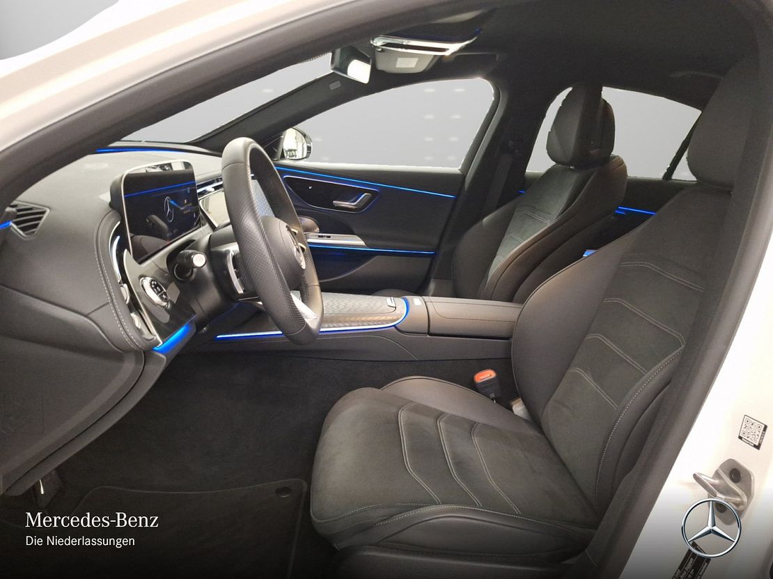 Mercedes-Benz E 200 AMG Line Sedan