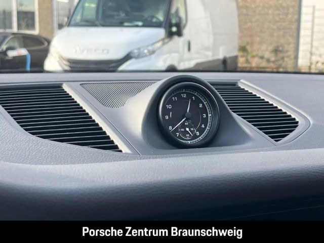 Porsche Macan BOSE Luftfederung 20-Zoll Panoramadach LED