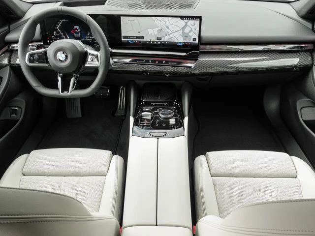 BMW 520 520i M-Sport Sedan