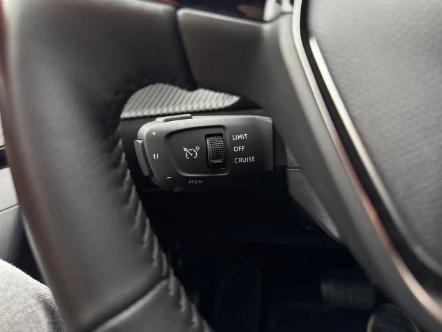 Peugeot 2008 Allure Pack EAT8 PureTech