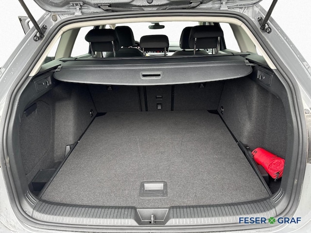 Volkswagen Golf 1.5 eTSI DSG Life Variant