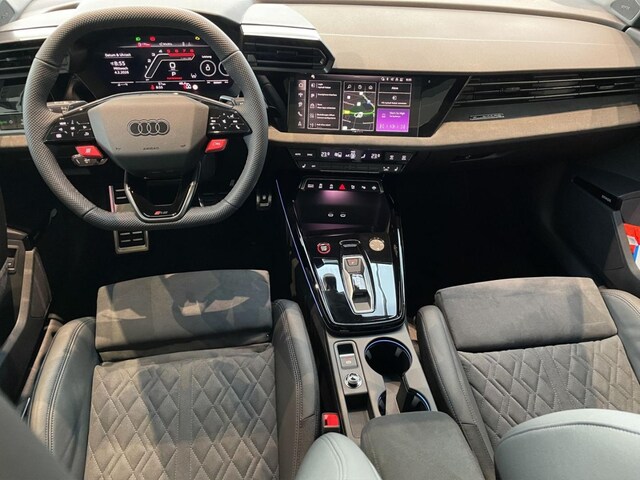 Audi RS3 Quattro S-Tronic Sedan