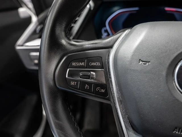 BMW 118 118i Sedan Sport Line