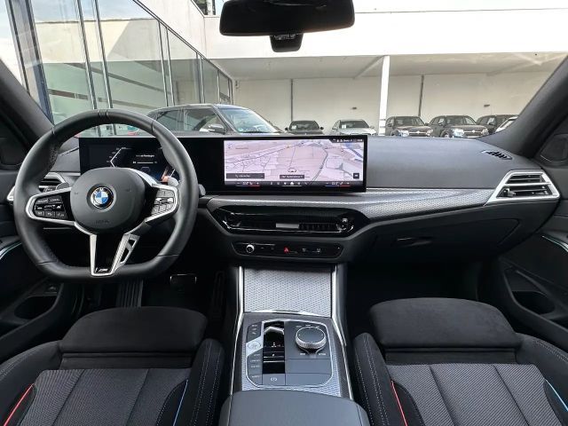 BMW 330 330d M-Sport Touring xDrive