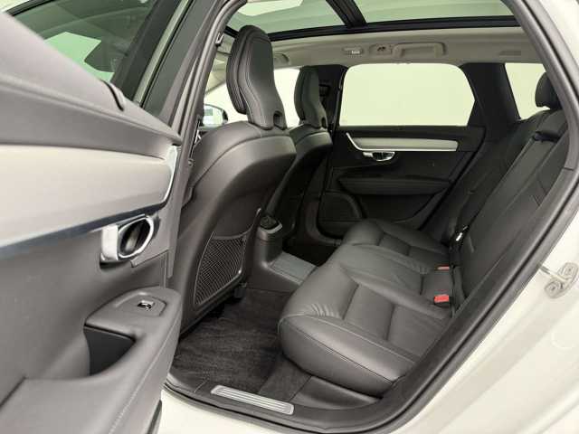 Volvo V90 AWD Dark Plus Recharge T6