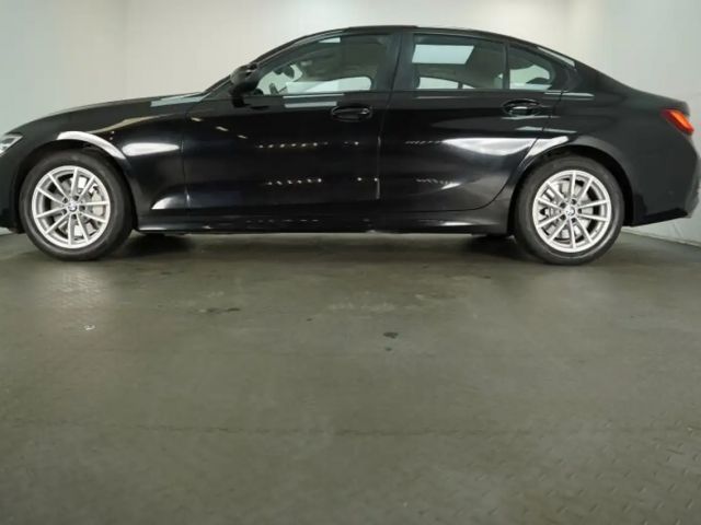 BMW 330 330i Advantage pakket Sedan
