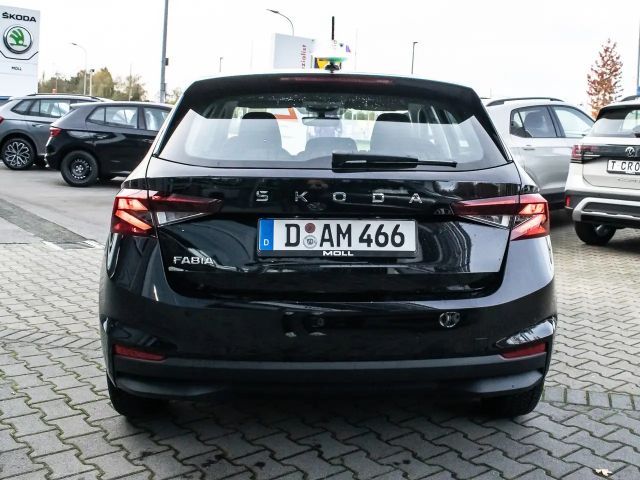 Skoda Fabia 1.0 MPI Essence LED PDC SHZ SOUNDSYS SPURH