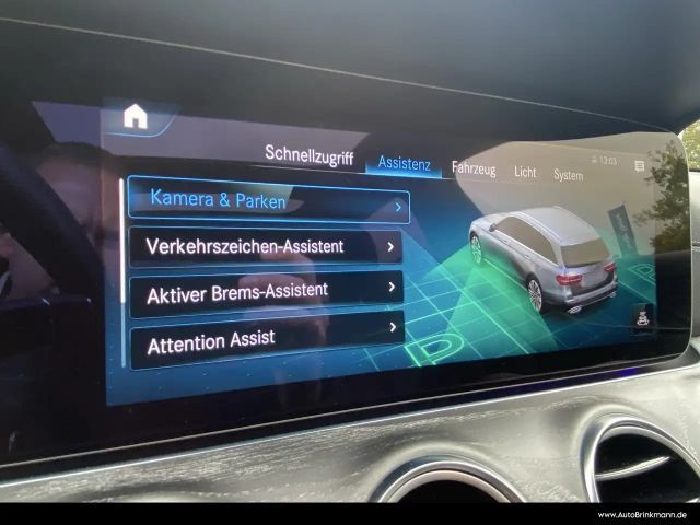 Mercedes-Benz E 220 AMG Line