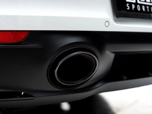 Porsche 992 Cabrio Carrera GTS