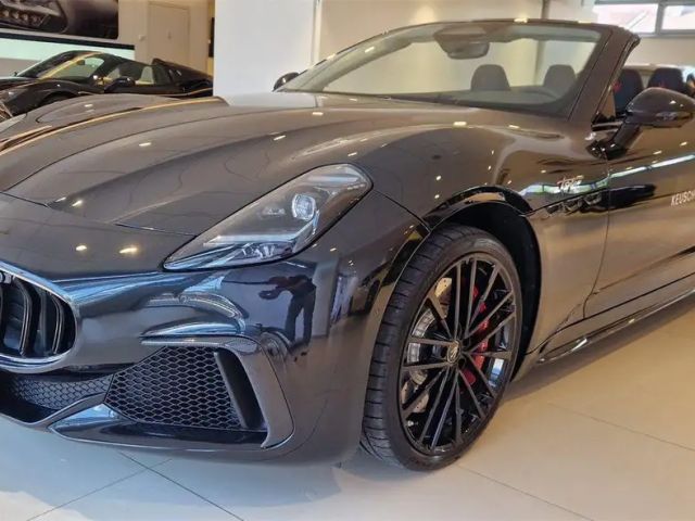 Maserati GranCabrio Trofeo