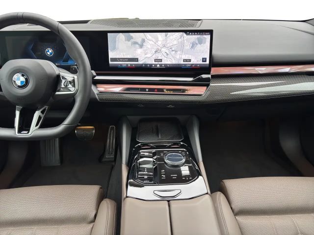 BMW 520 520d M-Sport Sedan