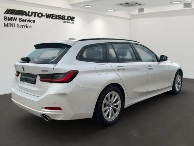 BMW 318 iAT  +HUD+ADAPTIVE-LED+ACC+NAVI+SHZ+DAB+MFL+