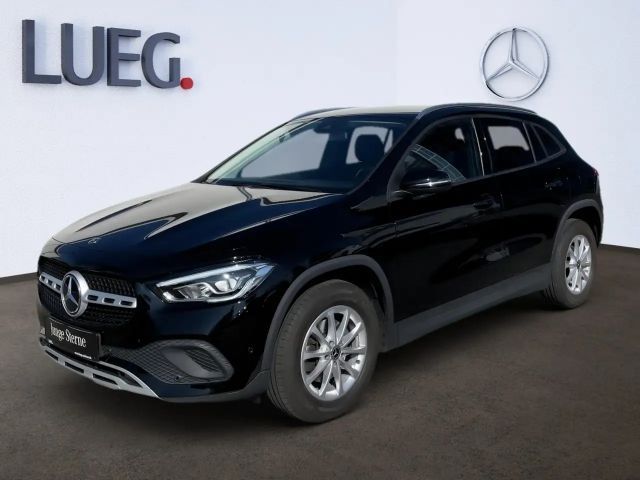 Mercedes-Benz GLA 180 GLA 180 d