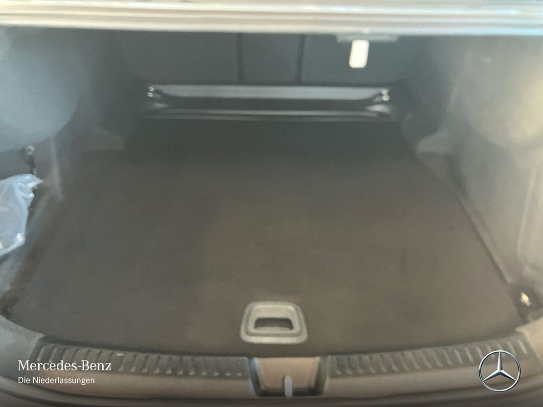 Mercedes-Benz E 220 AMG Line E 220 d Sedan