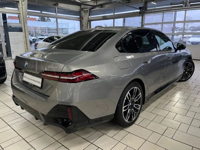 BMW 520 520i M-Sport Sedan