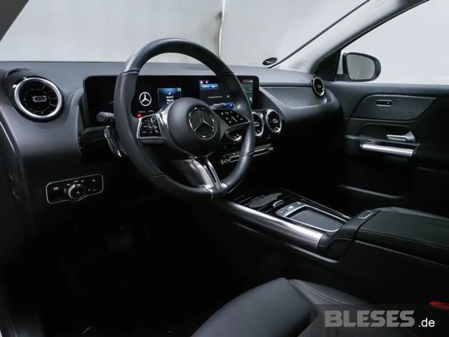 Mercedes-Benz GLA 180 GLA 180 d Progressive