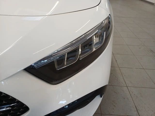 Mercedes-Benz A 250 A 250 e AMG Line