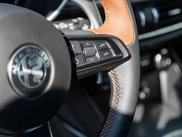 Alfa Romeo Stelvio AT8 Q4 Turbo