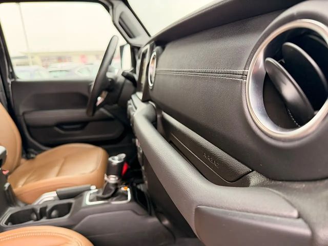 Jeep Wrangler 4xe Sahara