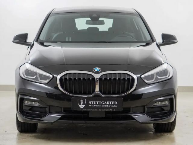 BMW 118 118i Sedan Sport Line