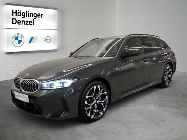 BMW 330 330e xDrive