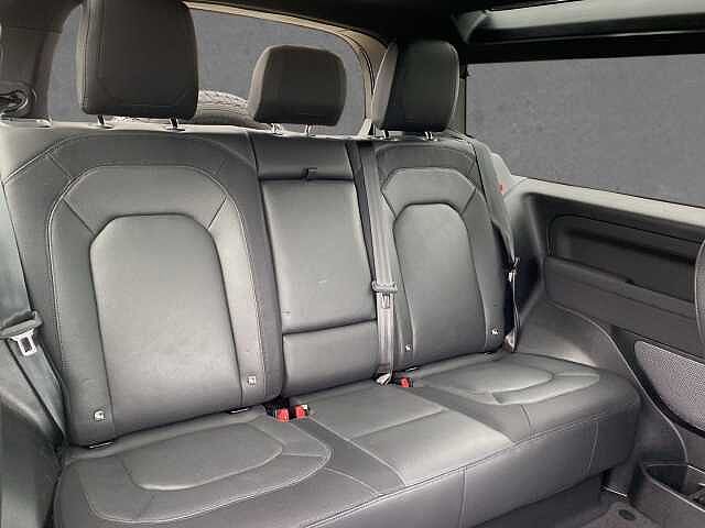 Land Rover Defender Dynamic SE