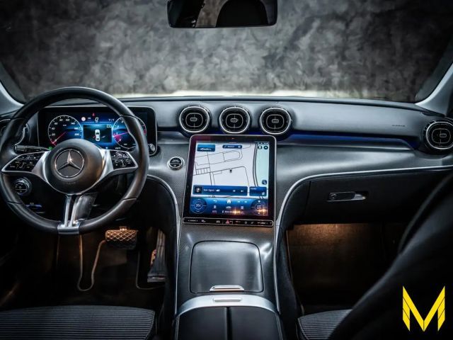 Mercedes-Benz C 200 AVANTGARDE Sedan