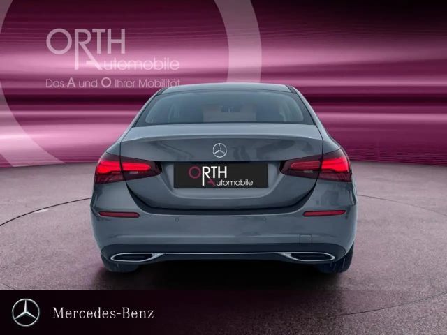 Mercedes-Benz A 180 A 180 d