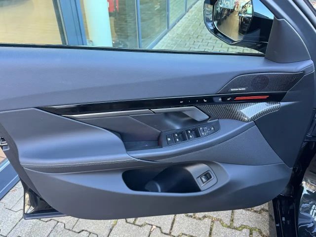 BMW 520 520i M-Sport Sedan