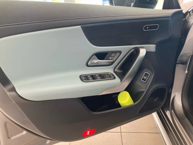 Mercedes-Benz CLA 200 AMG Line Coupé