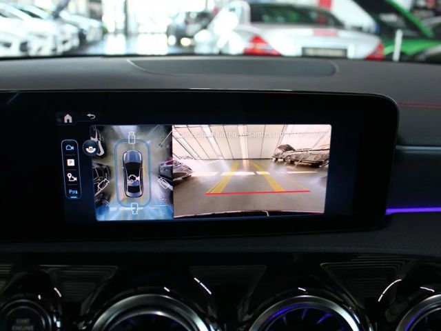 Mercedes-Benz CLA 200 AMG Line Coupé