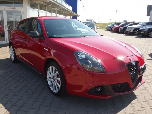 Alfa Romeo Giulietta Sprint  Bose/"6,5" Radio Nav/Bluetooth/DAB/PDC