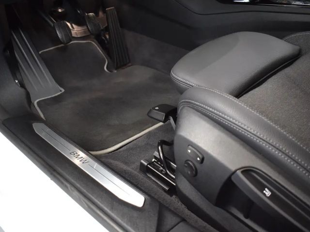 BMW 118 118i Sedan Sport Line