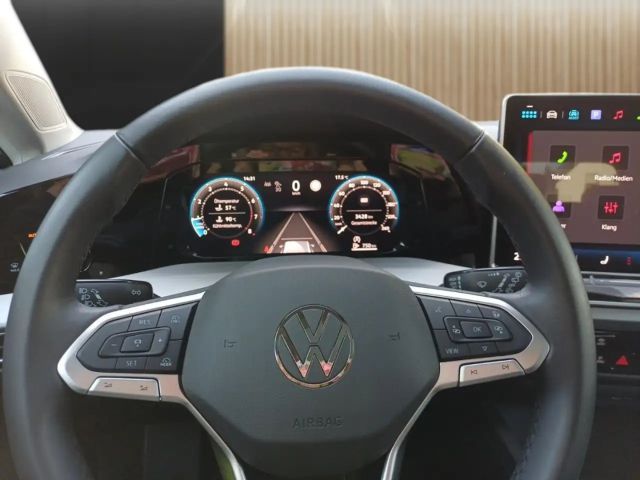 Volkswagen Golf 1.5 TSI Golf VIII