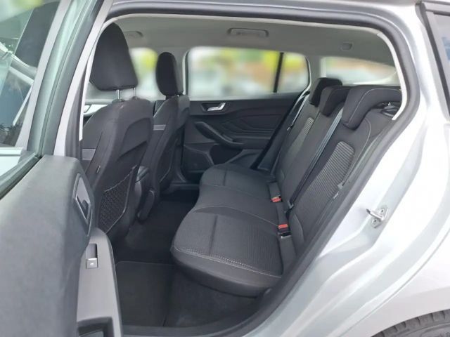 Ford Focus Cool & Connect Wagon