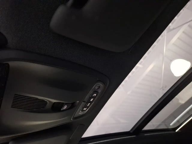 Volvo XC40 R-Design T5