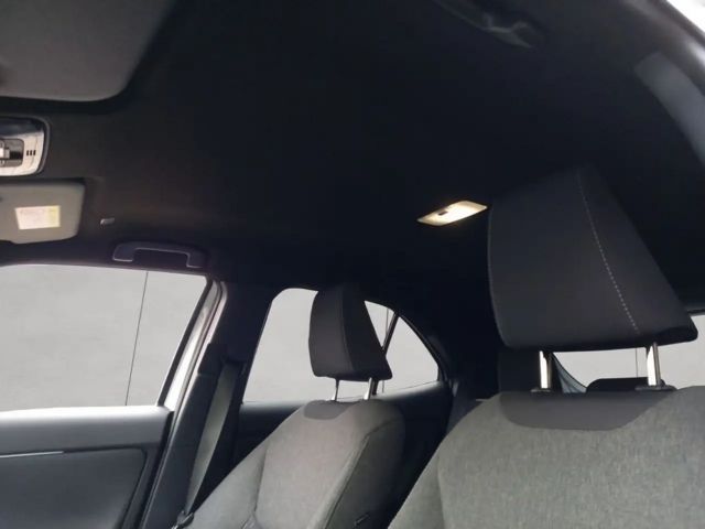 Toyota Yaris Cross Teamplayer,Safety-Paket,Winter-Paket